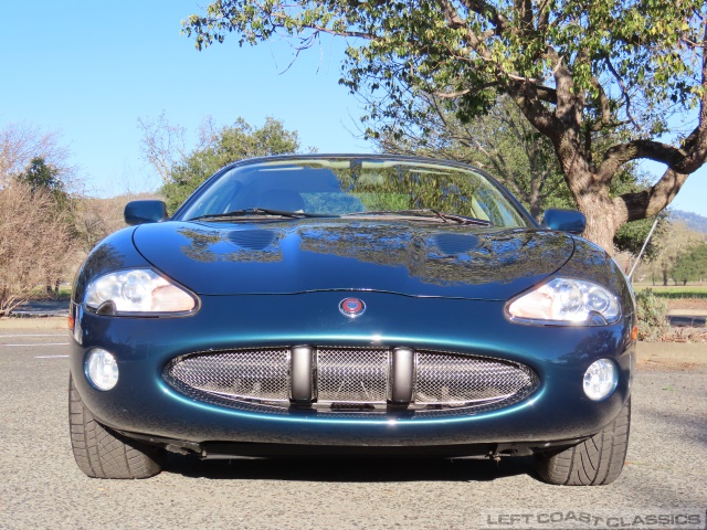 2002-jaguar-xkr-046.jpg