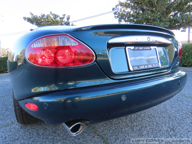 2002-jaguar-xkr-058.jpg