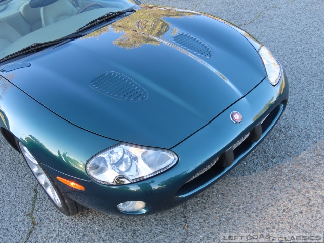 2002-jaguar-xkr-099.jpg