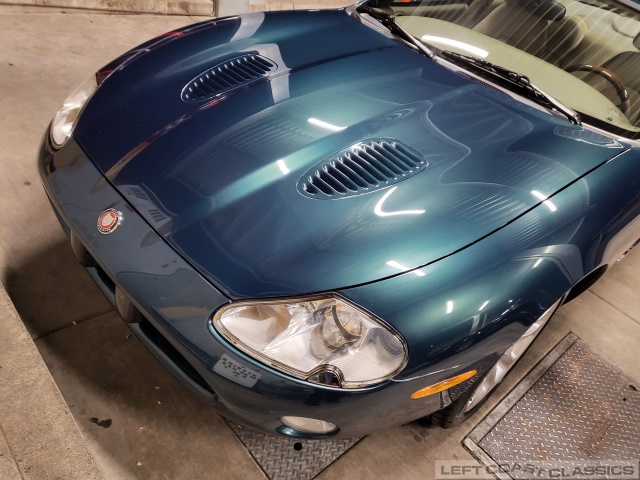 2002-jaguar-xkr-100.jpg