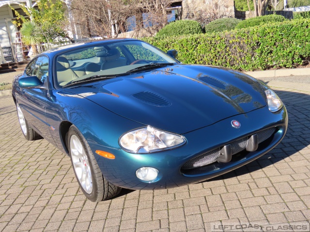 2002-jaguar-xkr-206.jpg