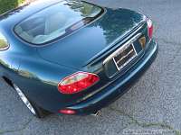 2002-jaguar-xkr-096