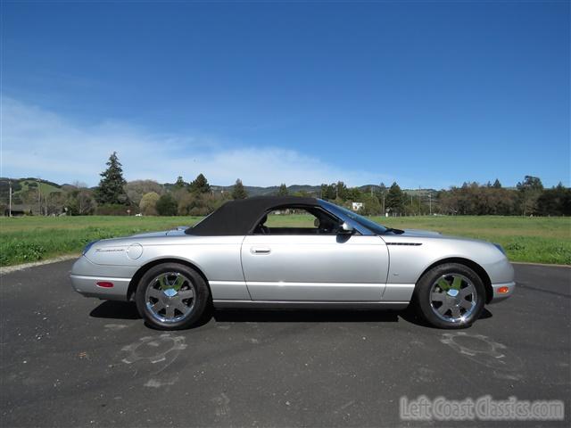 2004-ford-thunderbird-045.jpg