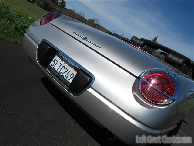 2004-ford-thunderbird-068.jpg