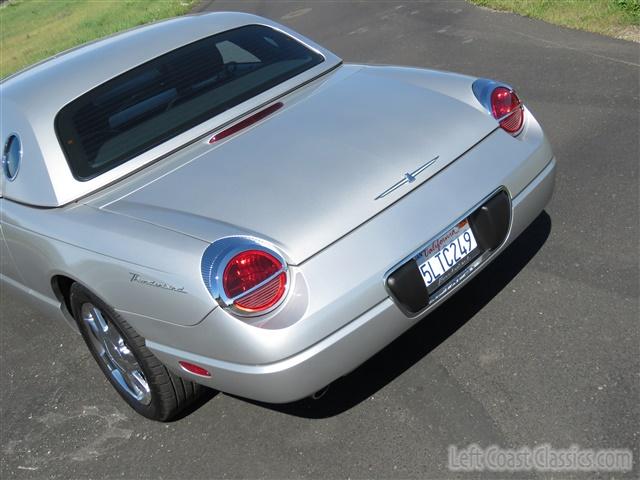 2004-ford-thunderbird-097.jpg