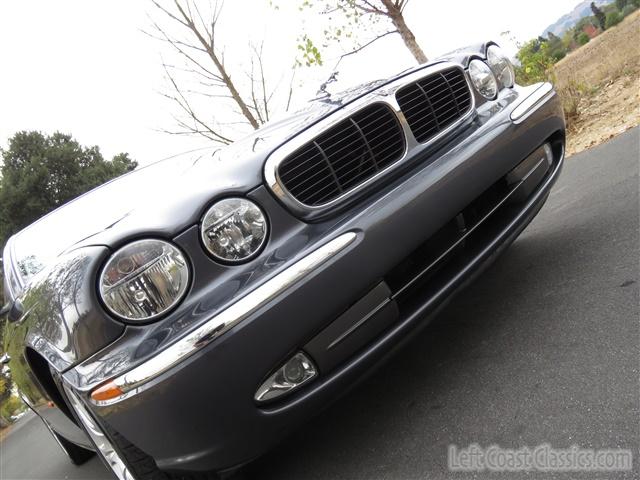 2004-jaguar-xj8-037.jpg