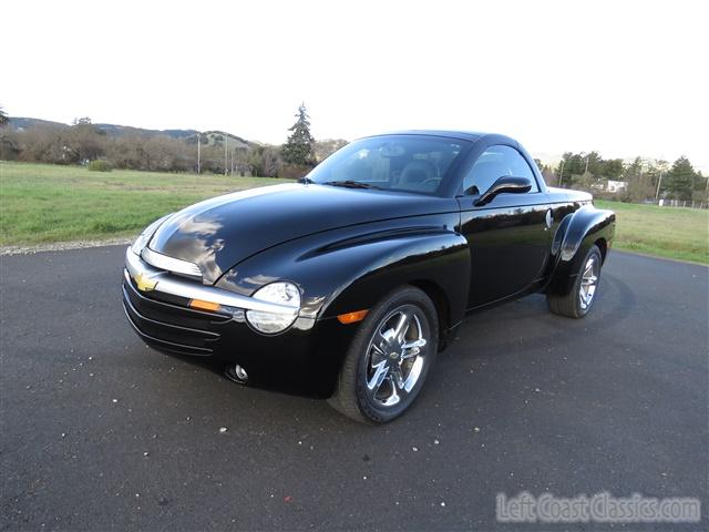 2005-chevrolet-ssr-007.jpg