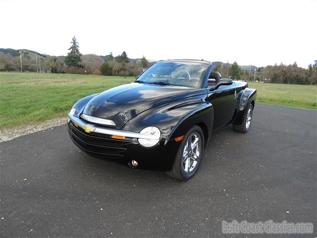 2005-chevrolet-ssr-011.jpg