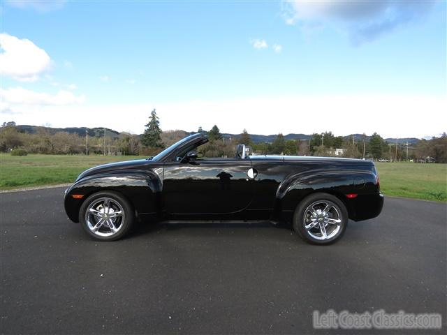 2005-chevrolet-ssr-026.jpg