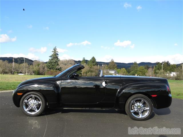 2005-chevrolet-ssr-028.jpg