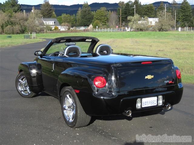 2005-chevrolet-ssr-034.jpg