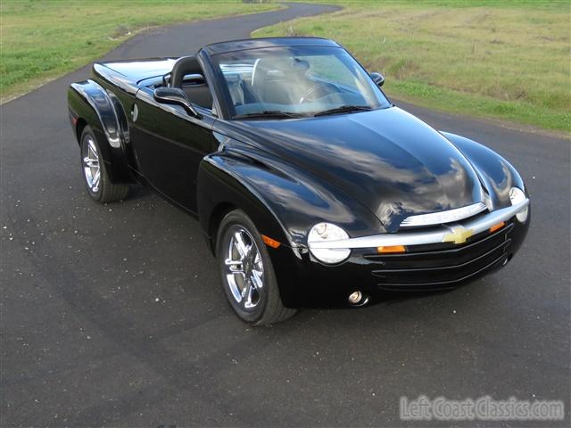 2005-chevrolet-ssr-044.jpg