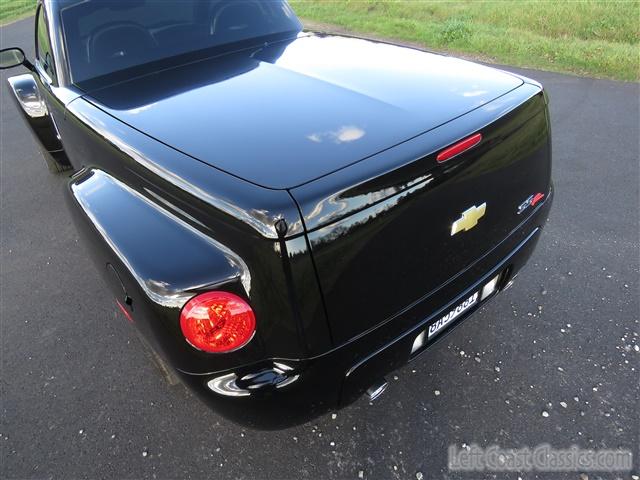 2005-chevrolet-ssr-093.jpg