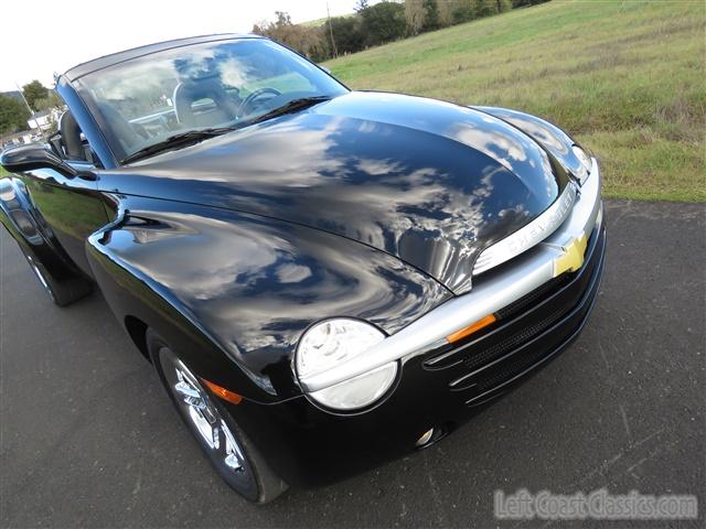 2005-chevrolet-ssr-099.jpg