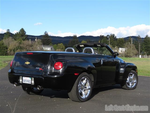 2005-chevrolet-ssr-185.jpg