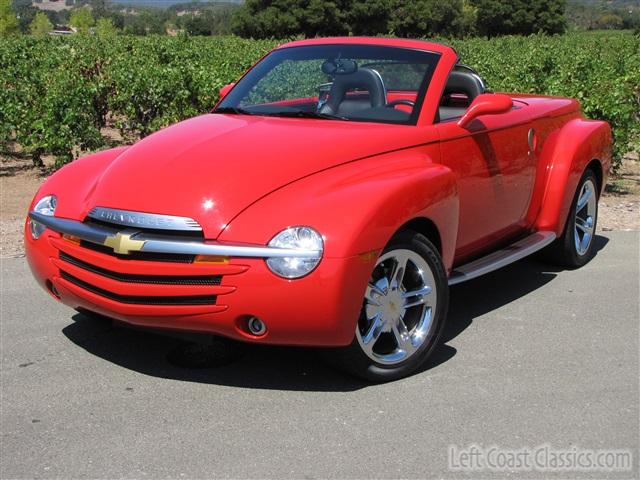 2005-chevy-ssr-004.jpg