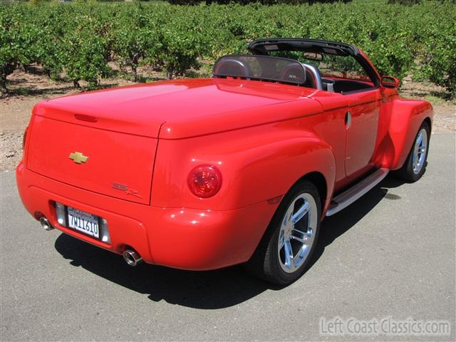 2005-chevy-ssr-015.jpg