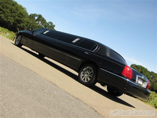 2005-lincoln-krystal-koach-limousine-007.jpg