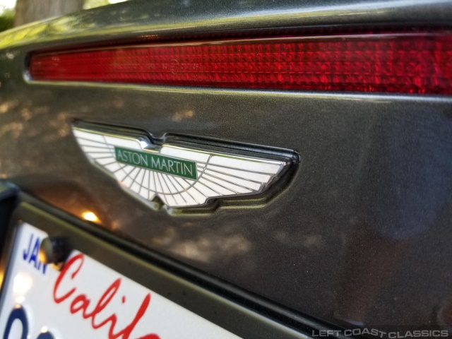 2006-aston-martin-db9-053.jpg