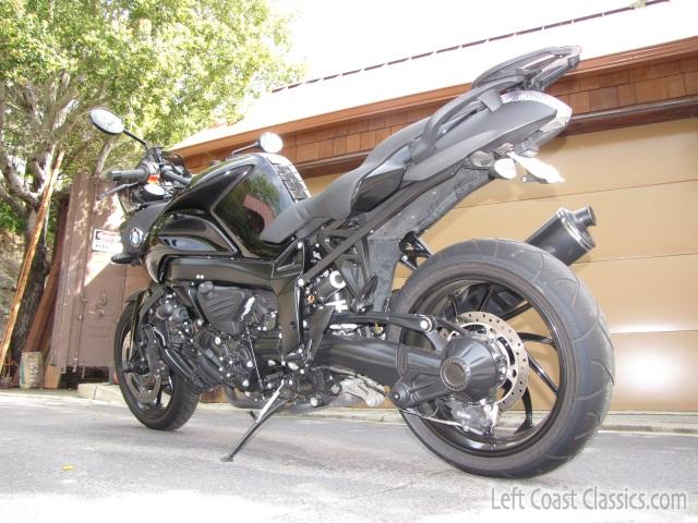 2006-bmw-k1200r-031.jpg