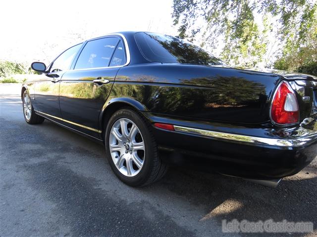 2006-jaguar-xj8l-black-038.jpg