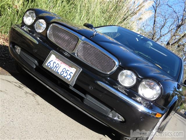2006-jaguar-xj8l-black-056.jpg