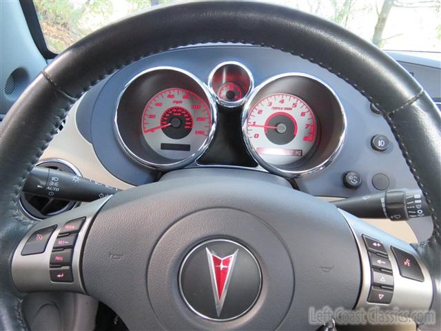 2007-pontiac-solstice-convertible-125.jpg