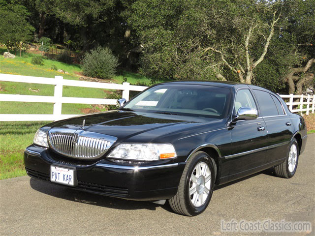 2009 Lincoln Town Car Slide Show