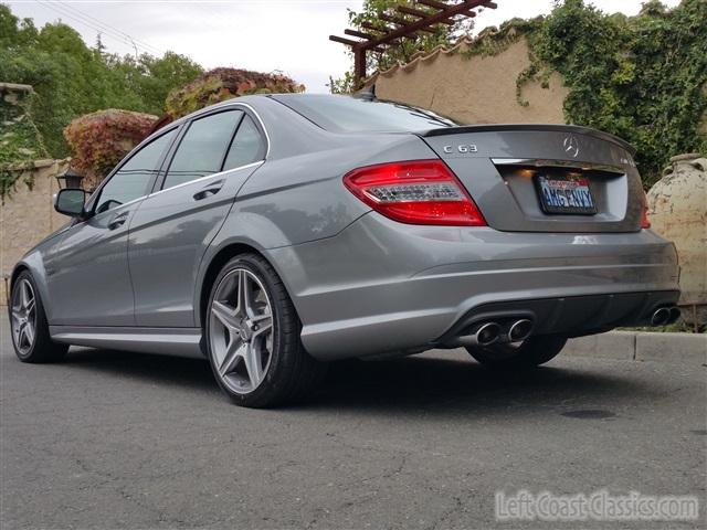 2009-mercedes-amg-c63-013.jpg