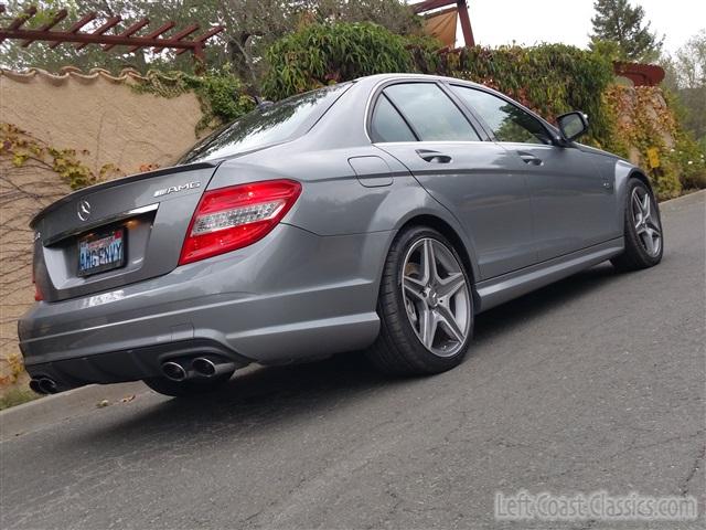 2009-mercedes-amg-c63-019.jpg