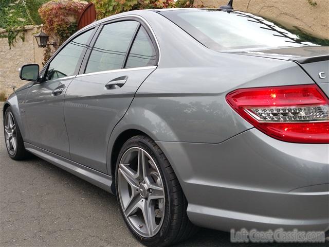 2009-mercedes-amg-c63-034.jpg