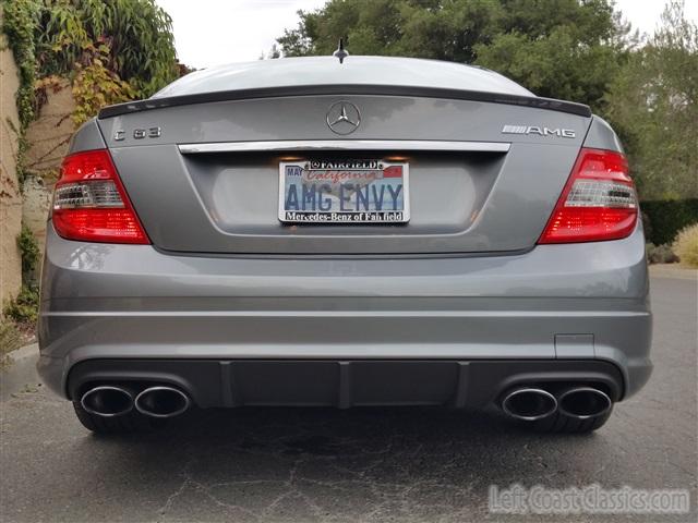 2009-mercedes-amg-c63-131.jpg