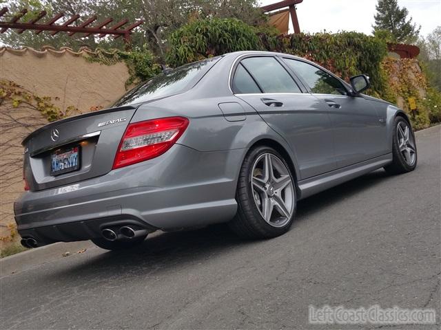 2009-mercedes-amg-c63-133.jpg