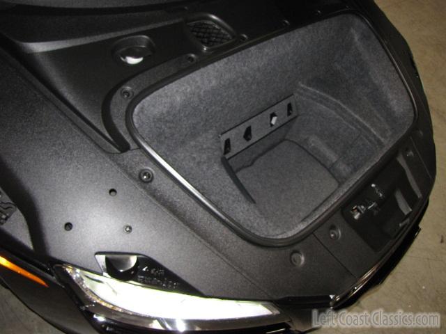 2010-audi-r8-quattro-126.jpg
