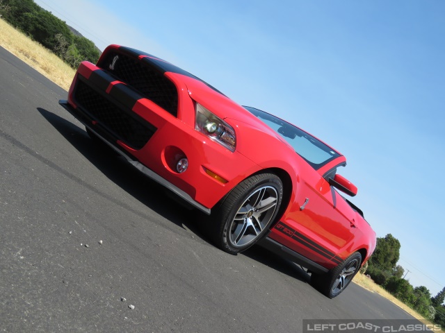 2010-ford-shelby-gt500-009.jpg