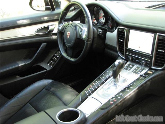 2010-porsche-panamera-s-094.jpg