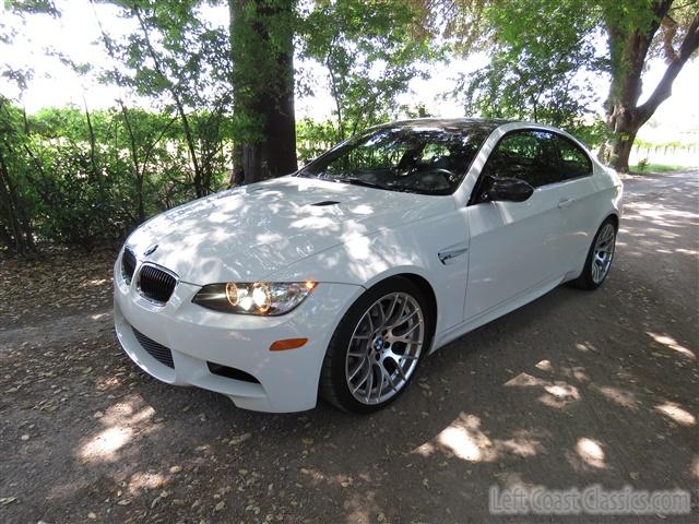 2011-bmw-m3-019.jpg