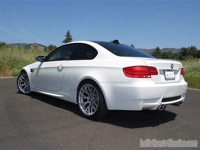 2011-bmw-m3-032.jpg