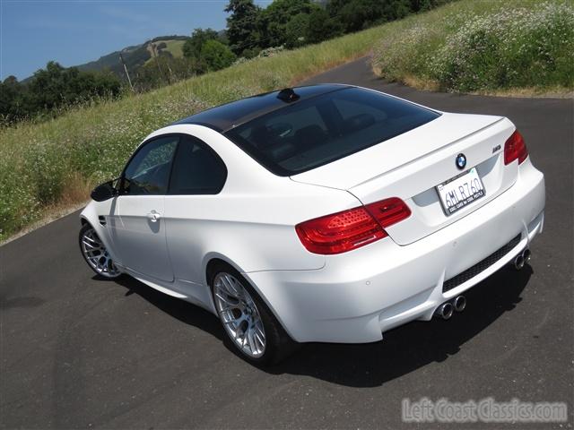 2011-bmw-m3-034.jpg