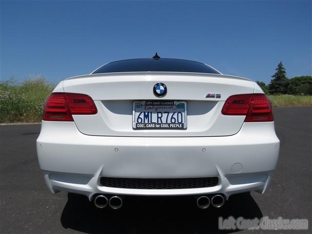 2011-bmw-m3-037.jpg