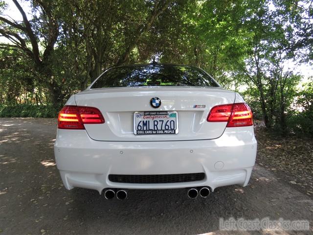 2011-bmw-m3-041.jpg