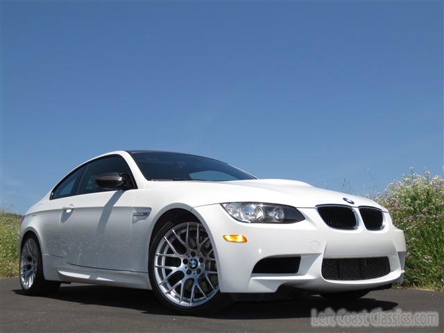 2011-bmw-m3-063.jpg