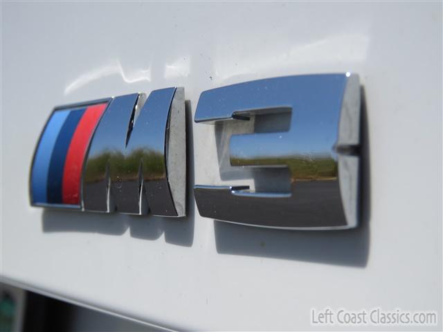 2011-bmw-m3-068.jpg