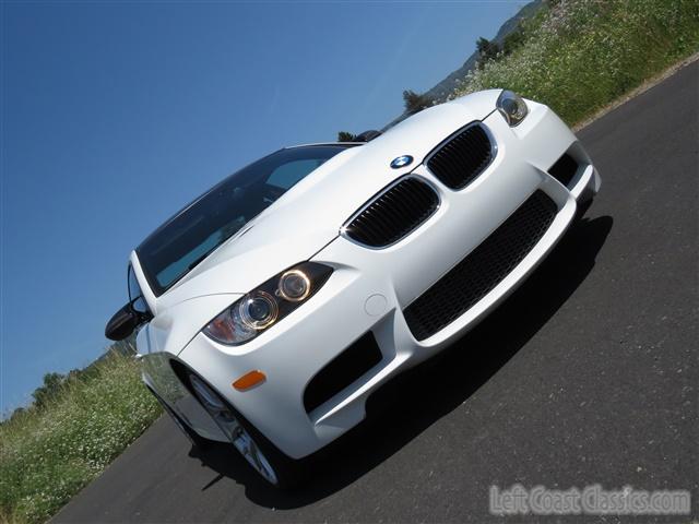 2011-bmw-m3-073.jpg