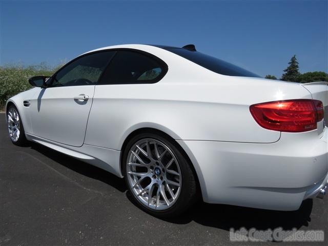 2011-bmw-m3-097.jpg