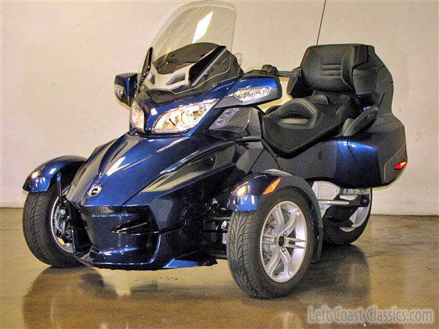 2011 Can-Am Spyder Slide Show