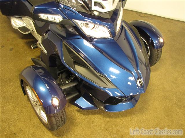 2011-can-am-spyder-033.jpg