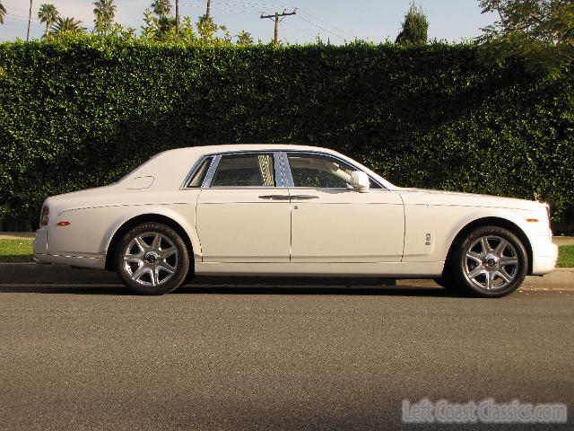 2011-rolls-royce-spirit-of-ecstasy-026.jpg