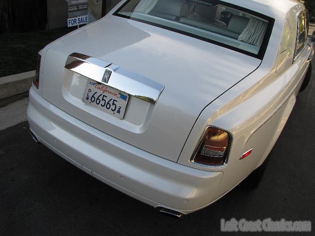 2011-rolls-royce-spirit-of-ecstasy-058.jpg