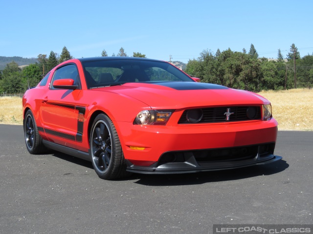 2012-ford-mustang-boss-302-022.jpg